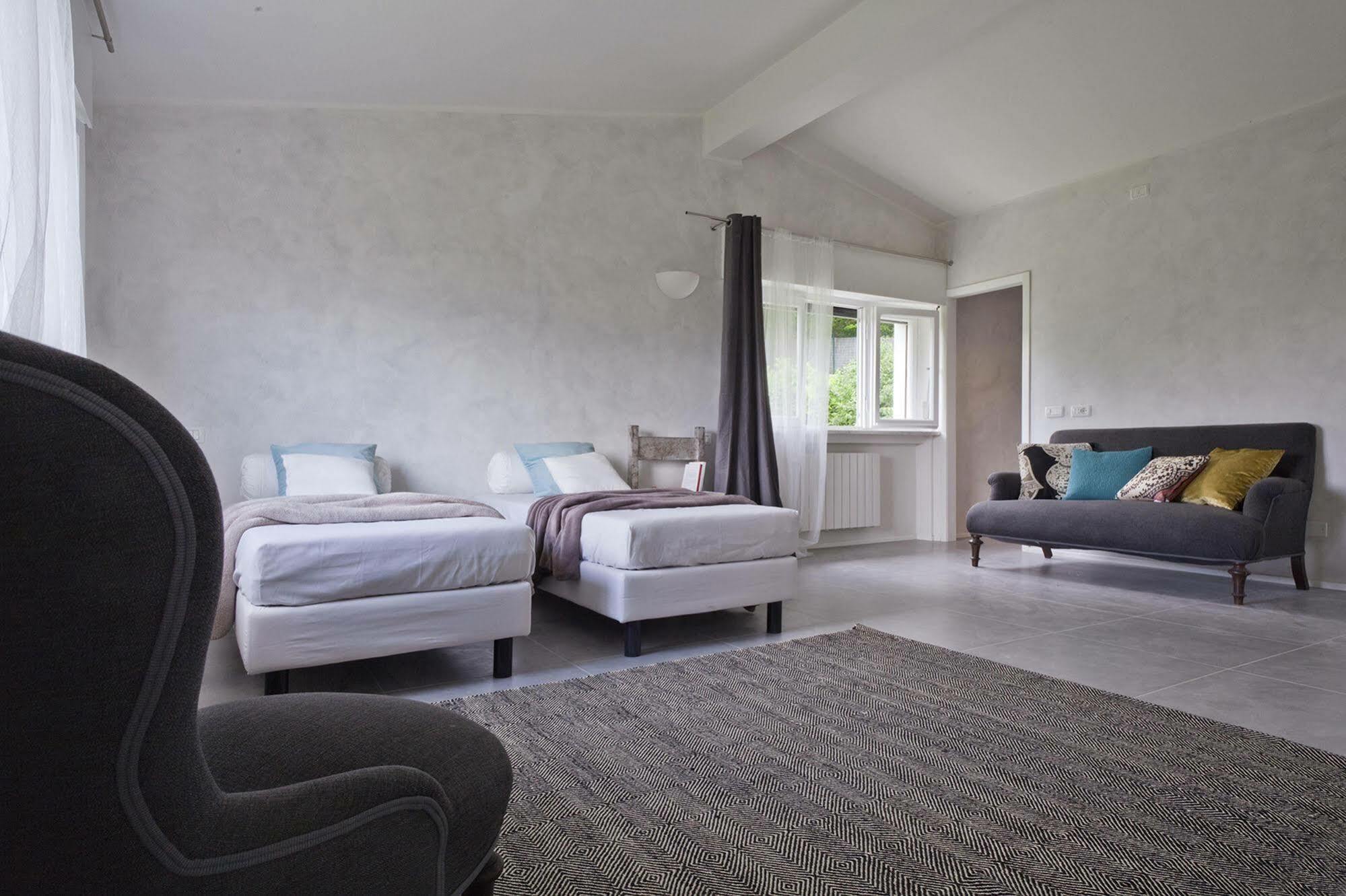 Villa De Hura Apartment Bergamo Bagian luar foto