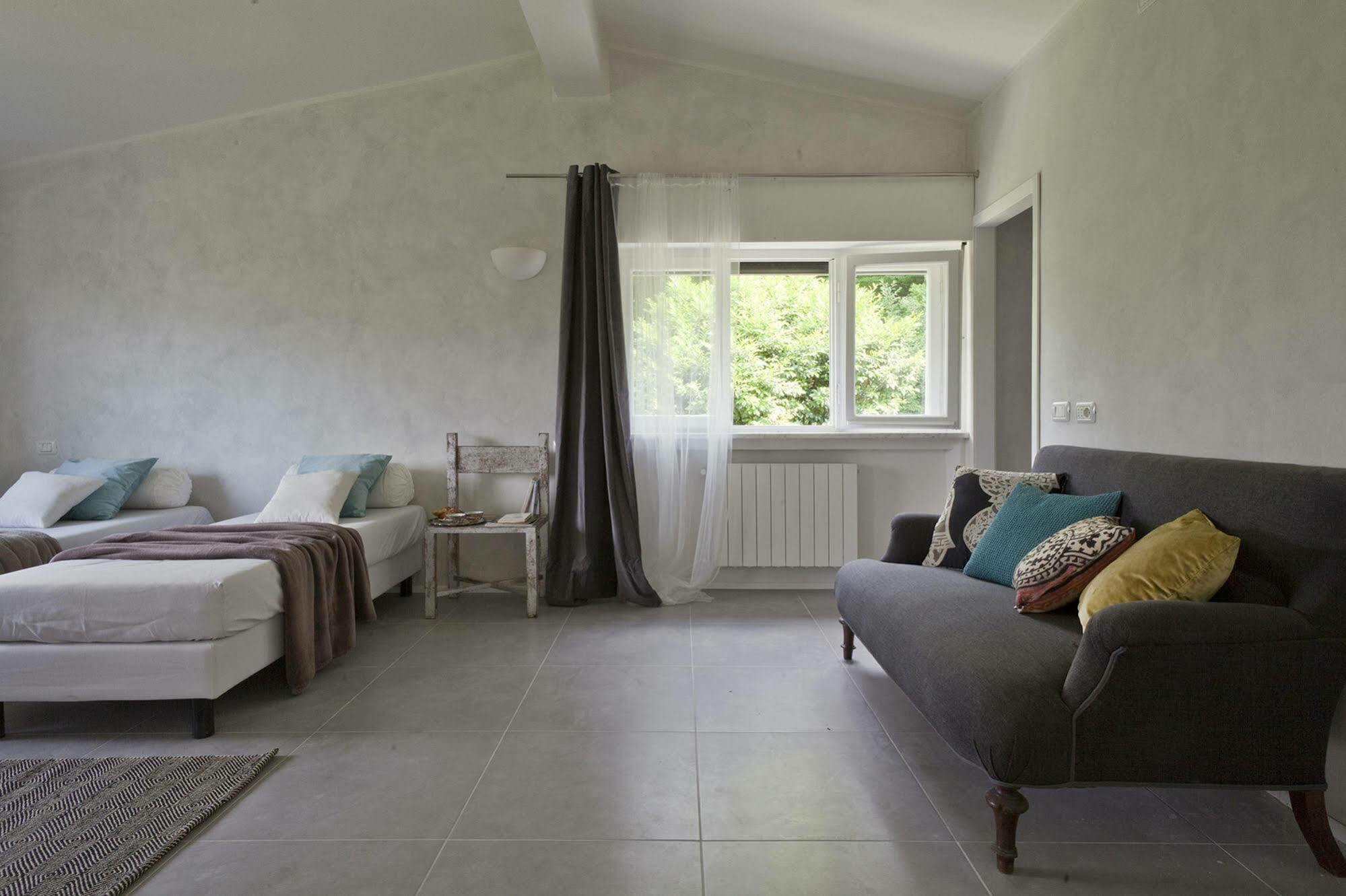 Villa De Hura Apartment Bergamo Bagian luar foto